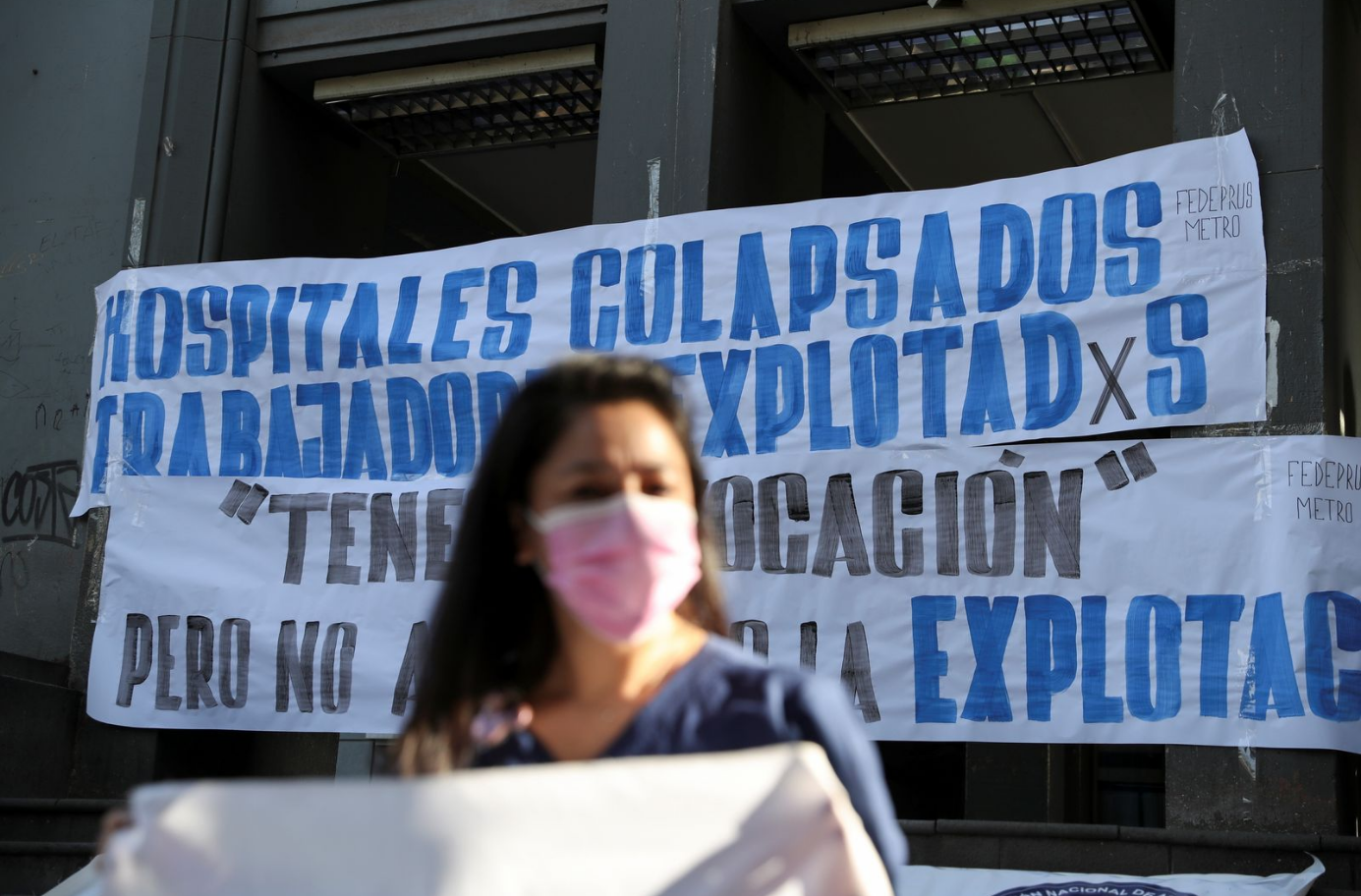 Protest gegen schlechte Arbeitsbedingungen in Krankenhäusern in der chilenischen Hauptstadt Santiago (Reuters)