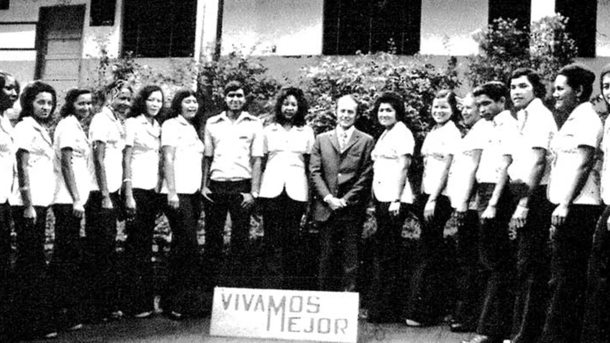 Gründung der Stiftung Vivamos Mejor