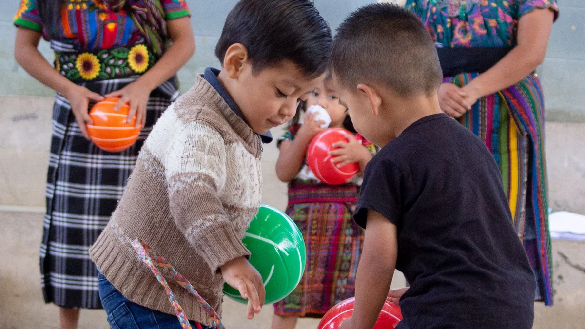 Spielnachmittag in Guatemala